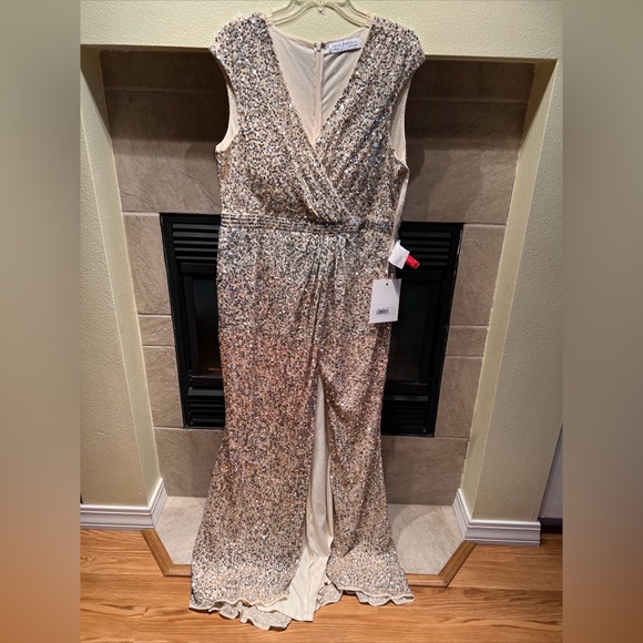 Gorgeous ombré gown - Picture 2 of 8